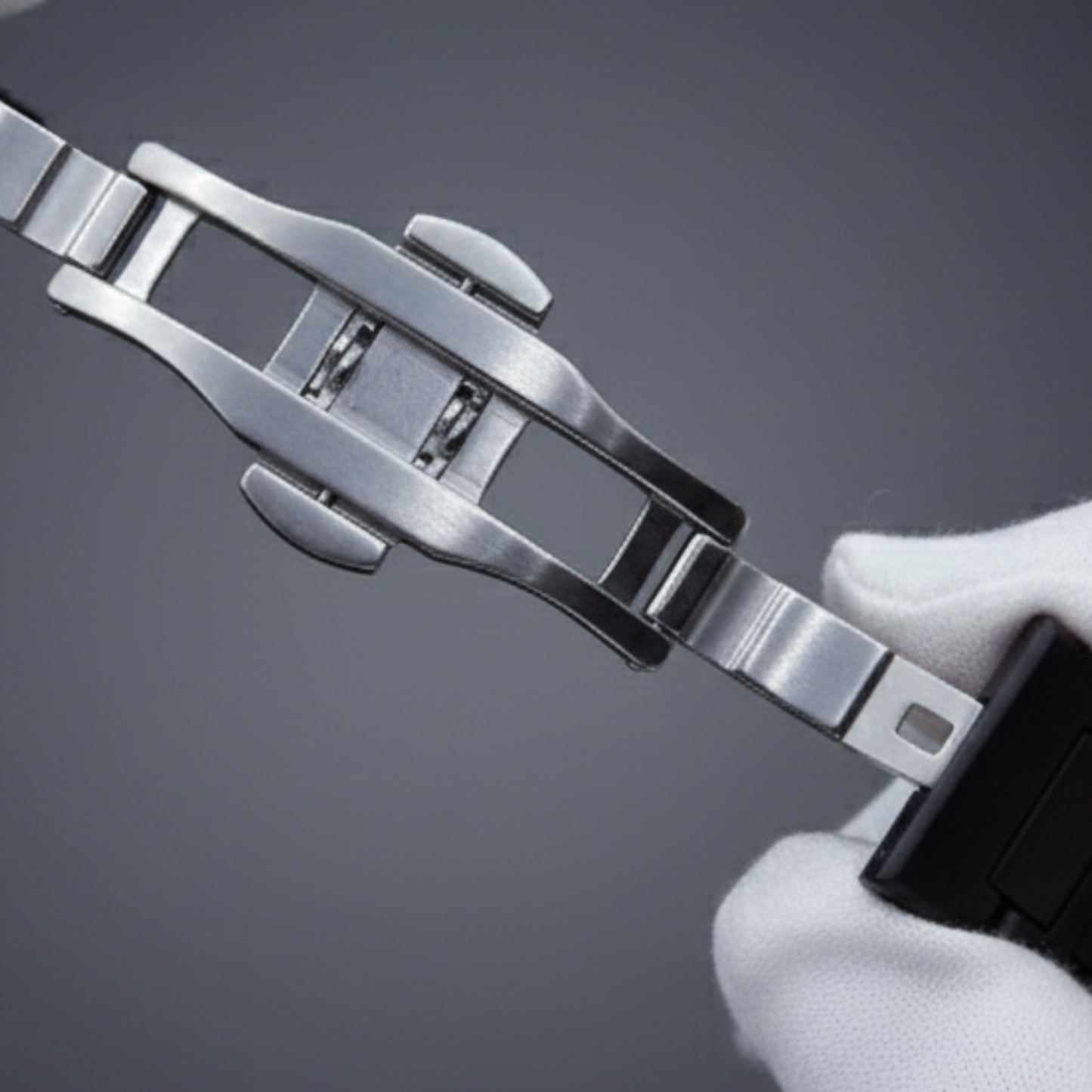 ✨ Arabic Aura – Black Luxury Watch